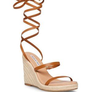 NWT Chelsea and Violet Lace Up Wedge Sandals Sz 6